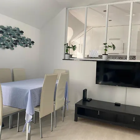 Blue With Terrace Apartamento Albufeira