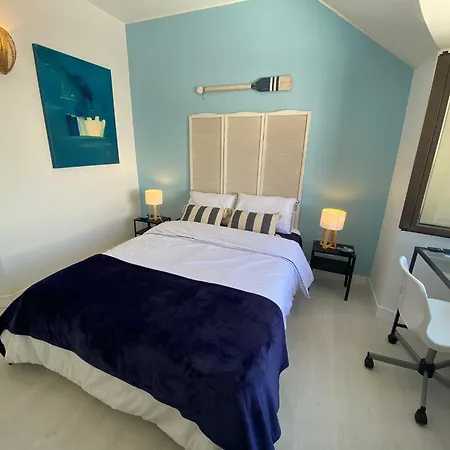 Blue With Terrace Apartamento *